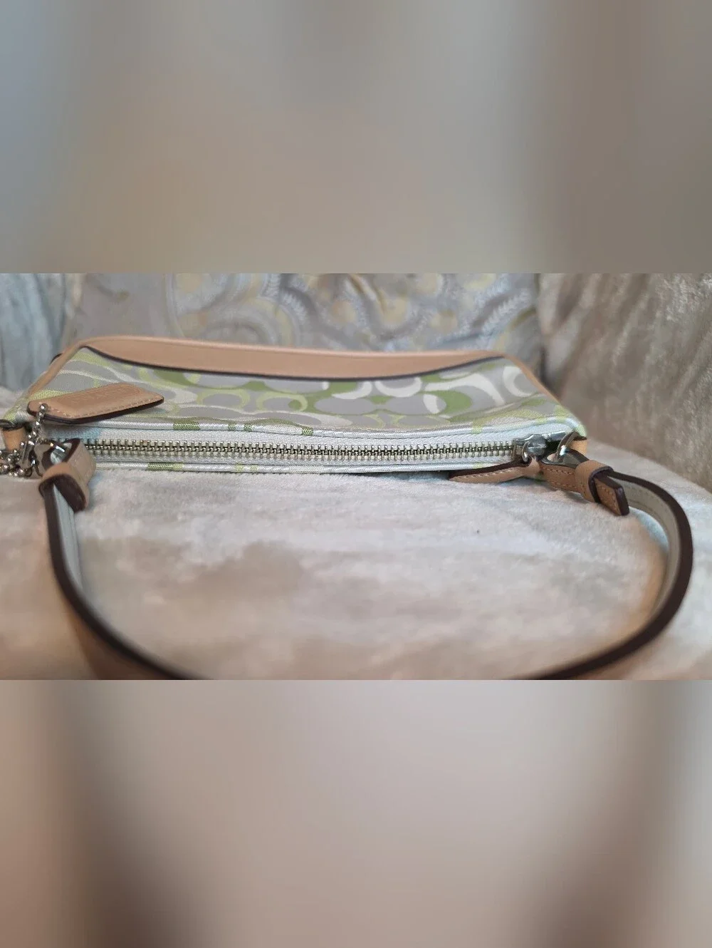 COACH VINTAGE OPTIC GREEN SIGNATURE C DEMI BAG 7027